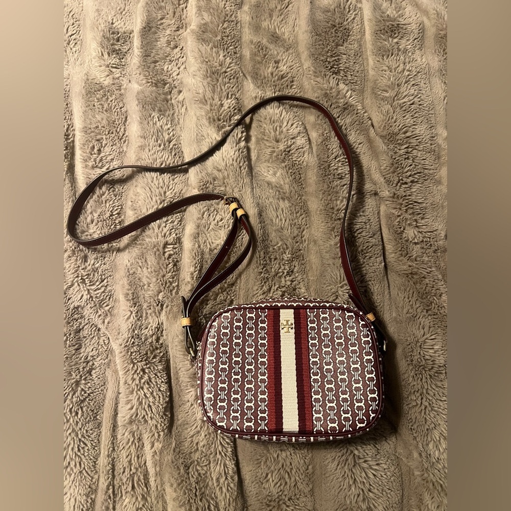 Tory Burch Gemini Link Burgundy Crossbody Bag